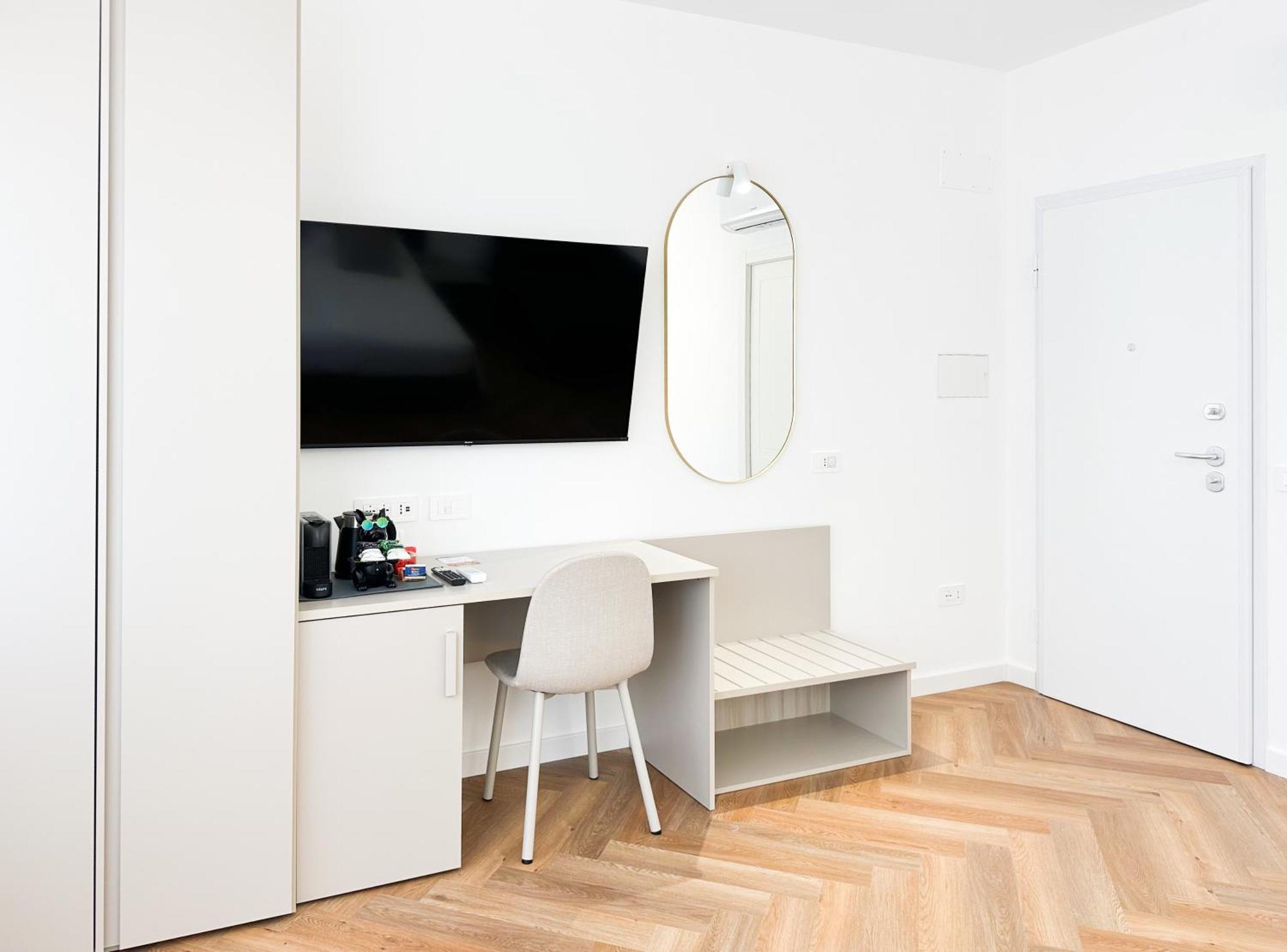 Mamas Hotel Ористано Екстериор снимка
